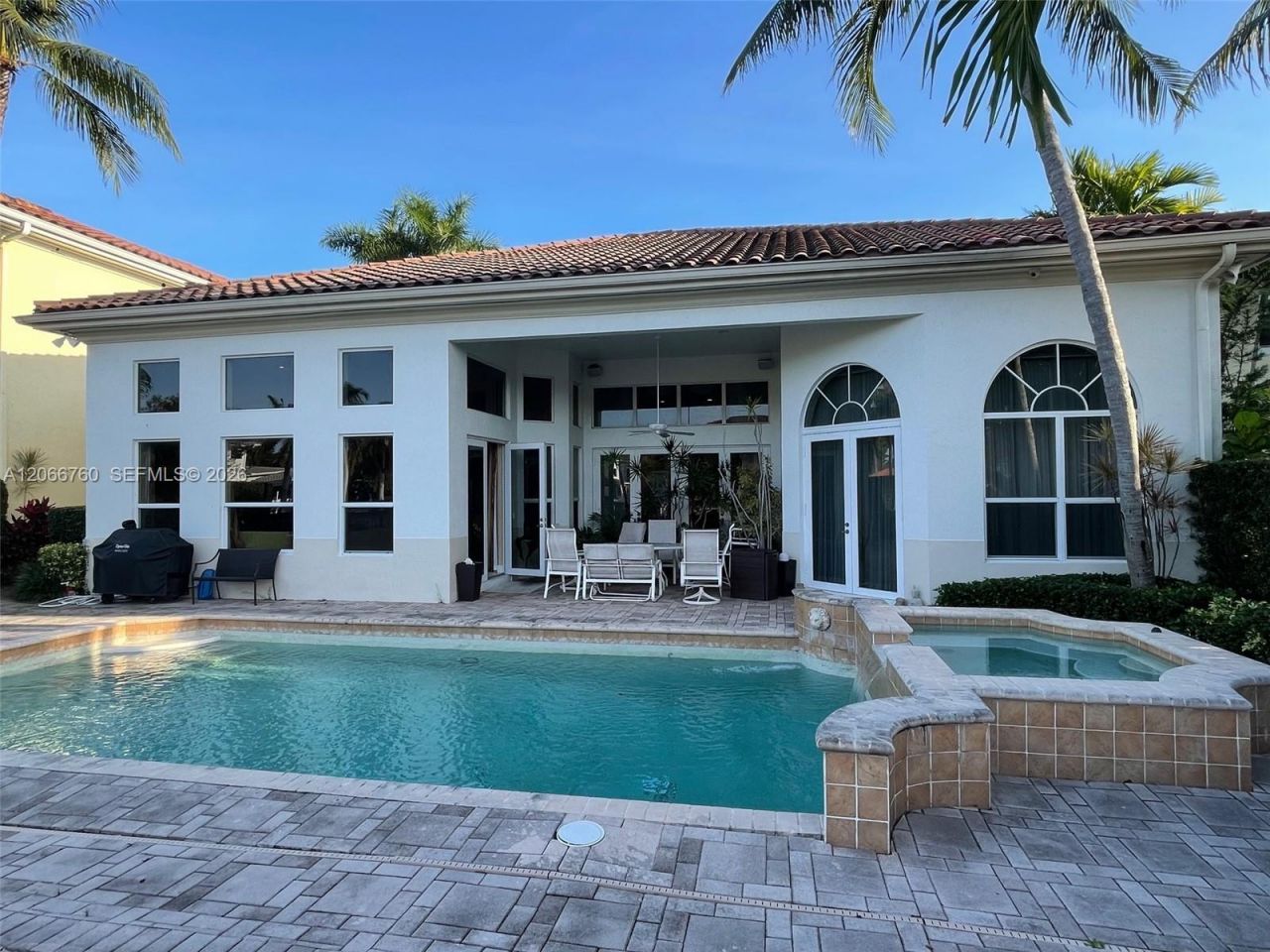 891 Captiva Dr , Hollywood, FL 33019 Photo