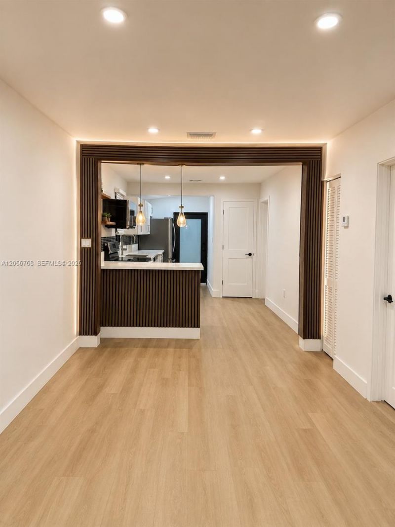 2415 NW 15th St, Miami, FL 33125 Photo