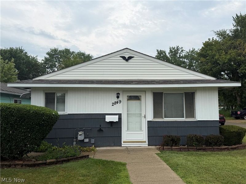 2849 25th Street NE, Canton, OH 44705 Photo 2