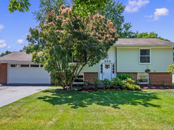869 Seymour Lake Road, Oxford Township, Mi 48371