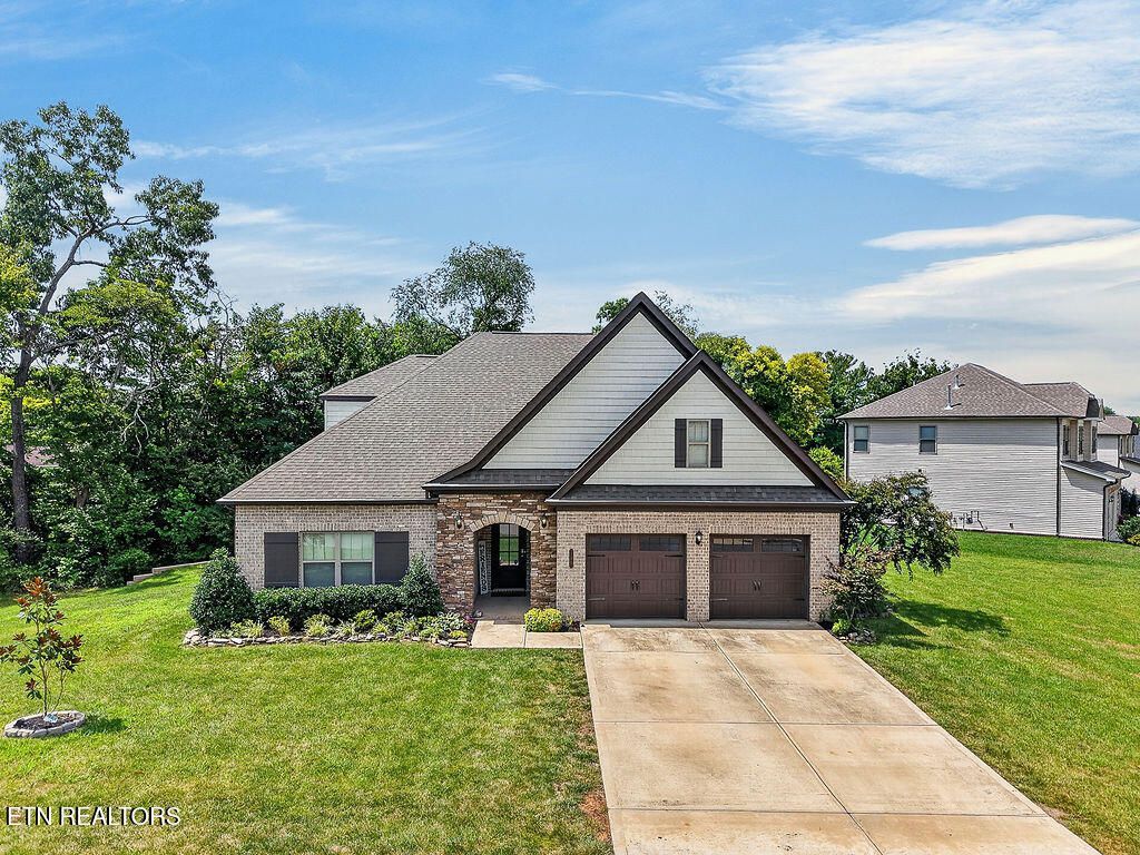 110 Aspen Drive, Lenoir City, TN 37771 Main Photo