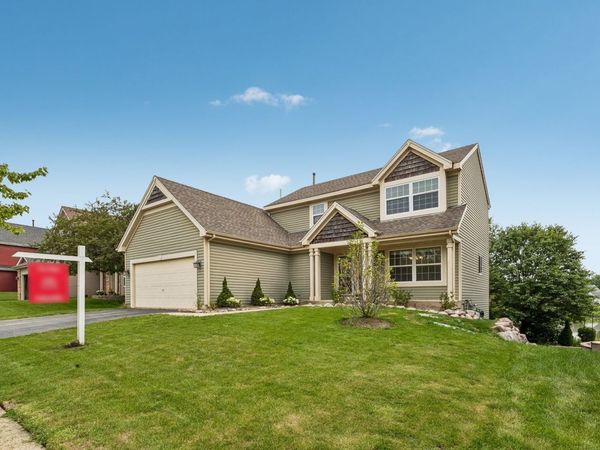 1092 N Camden Lane , South Elgin, IL 60177