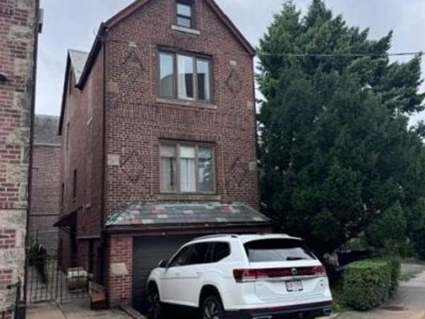 1038 Esplanade Avenue , Bronx, NY 10461