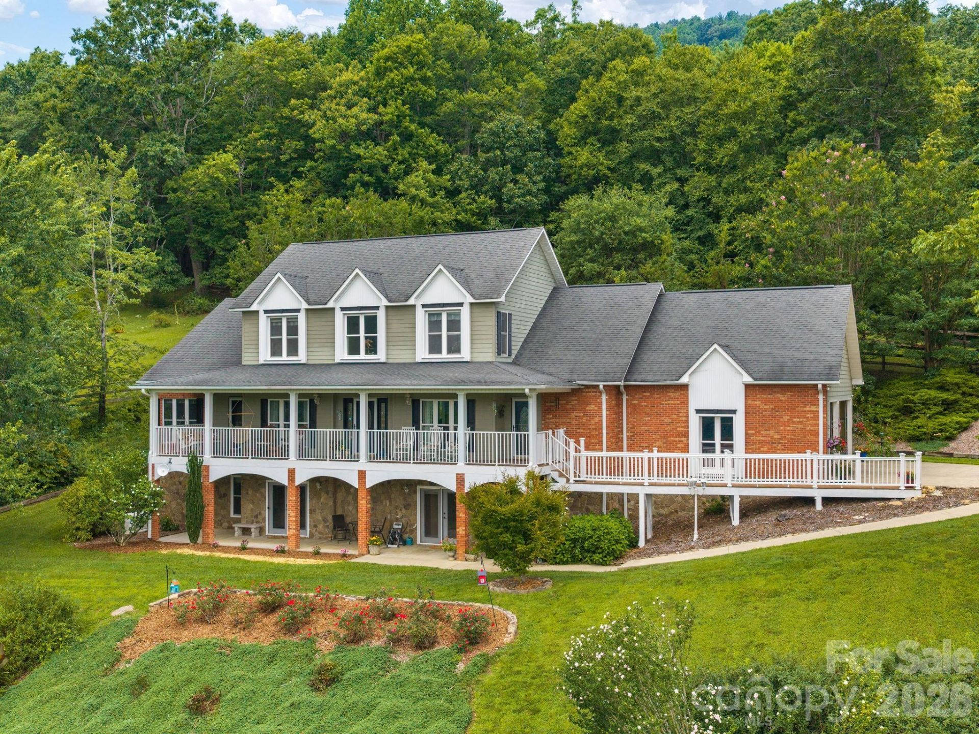 24 Nesbitts Olde Farm Road, Fairview, NC 28730 Main Photo