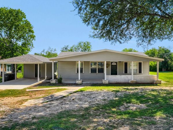 1211 N BISHOP ST, San Marcos, TX 78666