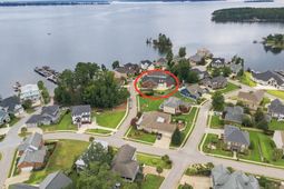 412 Bay Pointe  photo 4