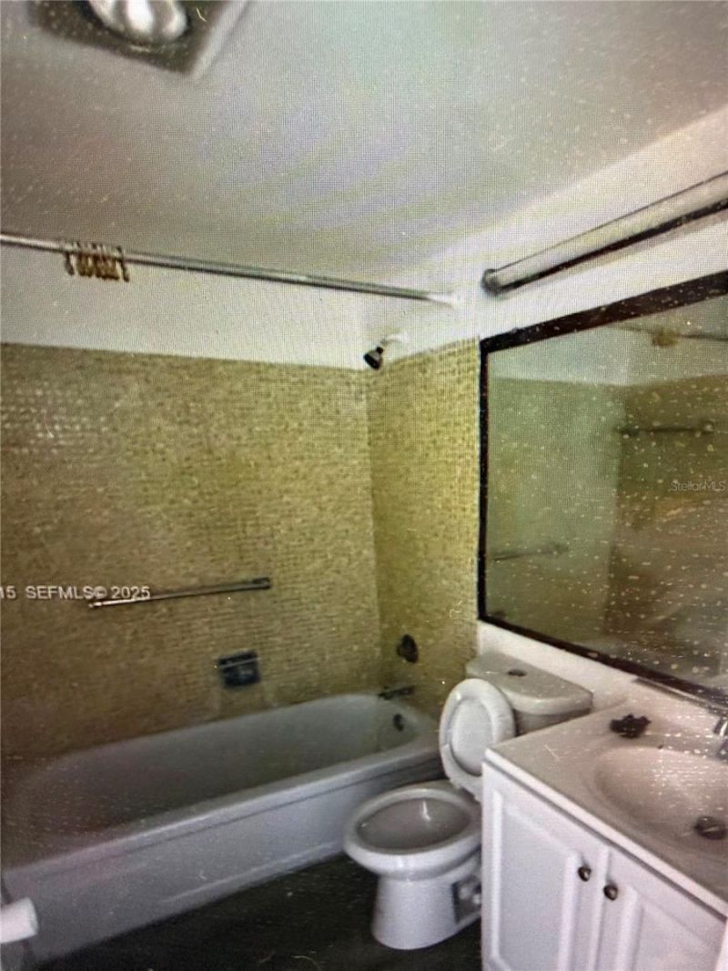 42 Sheffield B, Unit B, West Palm Beach, FL 33417 Photo