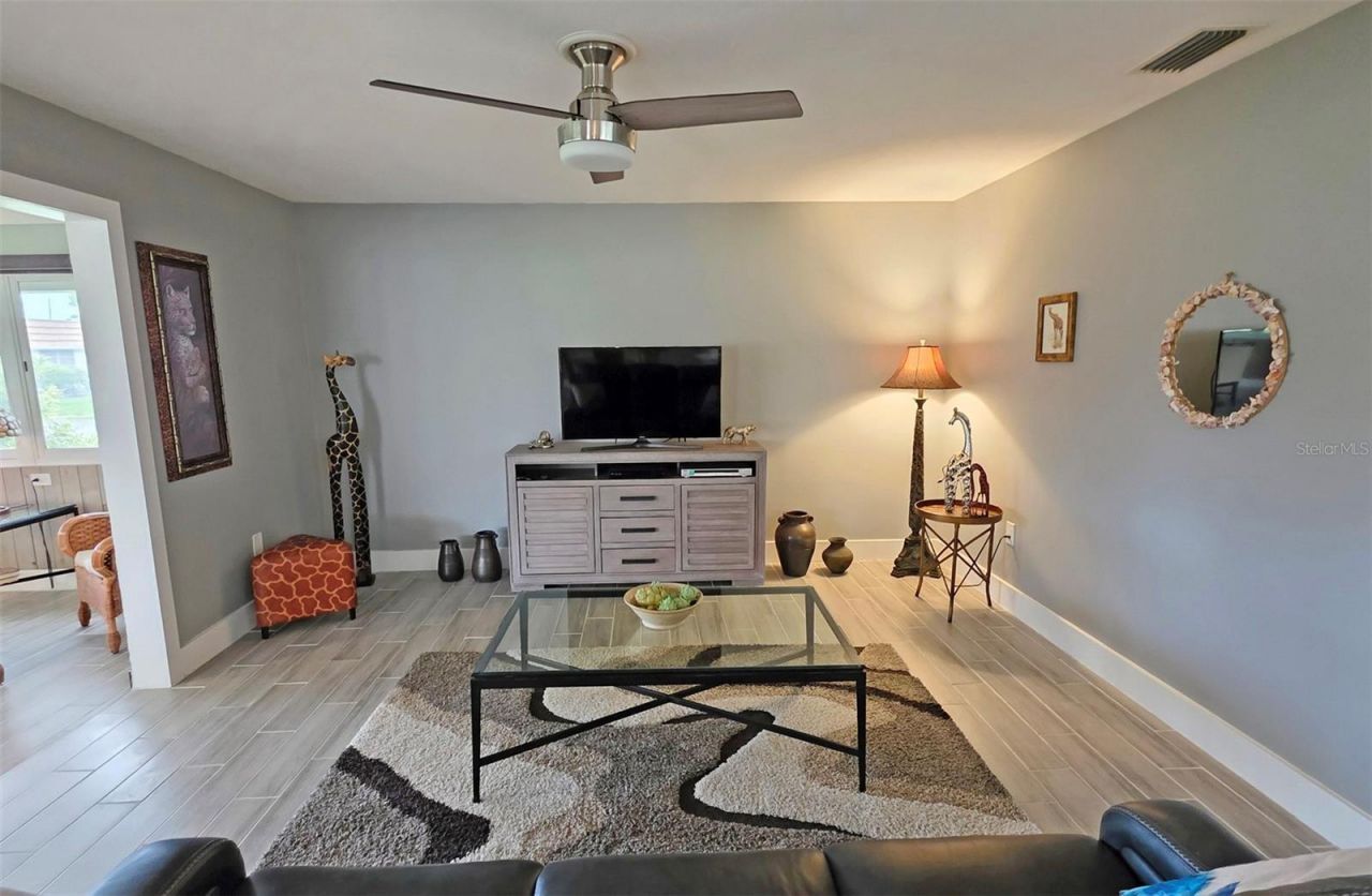 5468 Riverbluff Circle, Unit V-40, Sarasota, FL 34231 Photo