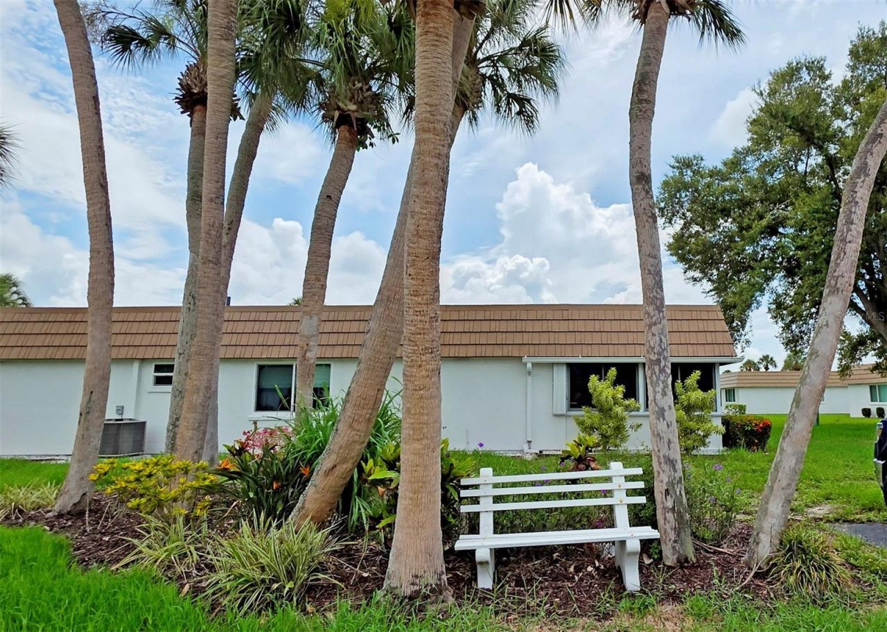 5468 Riverbluff Circle, Unit V-40, Sarasota, FL 34231 Photo