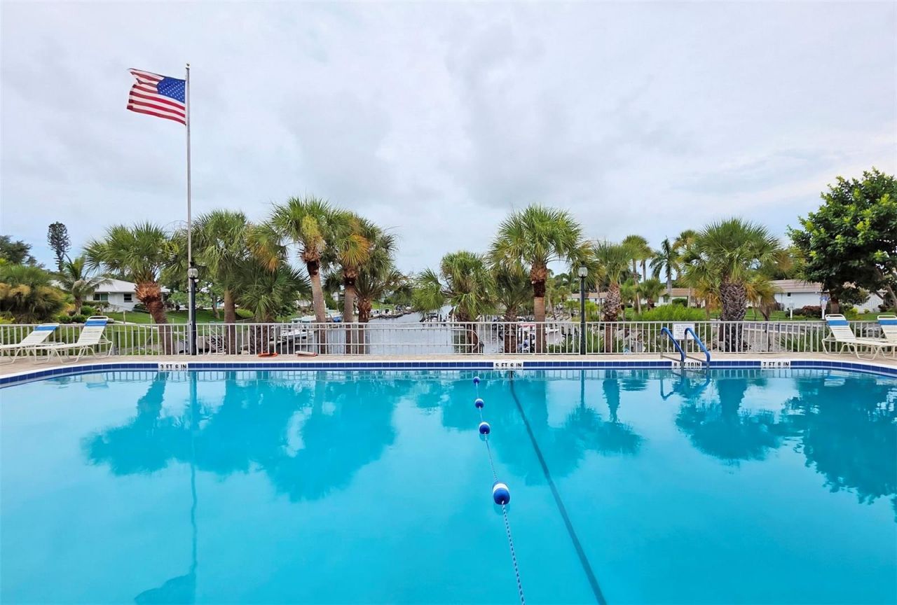 5468 Riverbluff Circle, Unit V-40, Sarasota, FL 34231 Photo