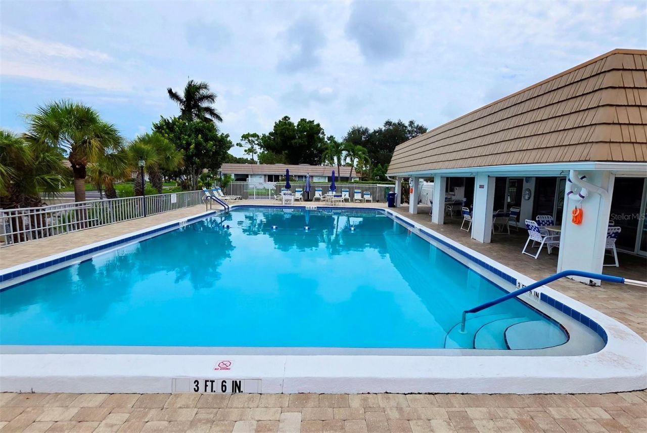 5468 Riverbluff Circle, Unit V-40, Sarasota, FL 34231 Photo