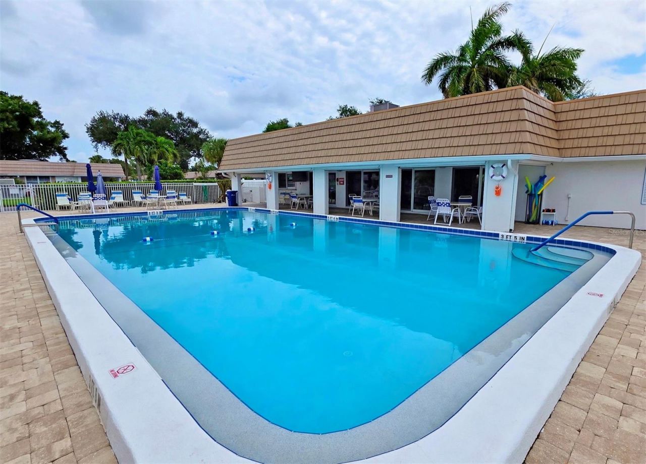 5468 Riverbluff Circle, Unit V-40, Sarasota, FL 34231 Photo