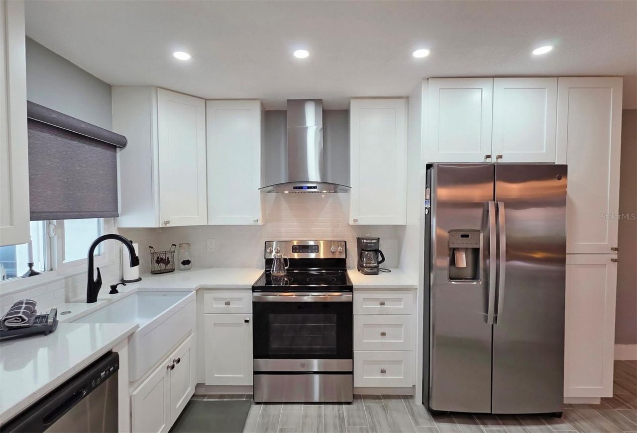 5468 Riverbluff Circle, Unit V-40, Sarasota, FL 34231 Photo