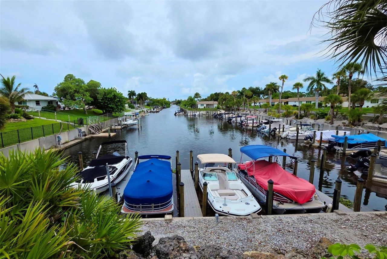 5468 Riverbluff Circle, Unit V-40, Sarasota, FL 34231 Photo