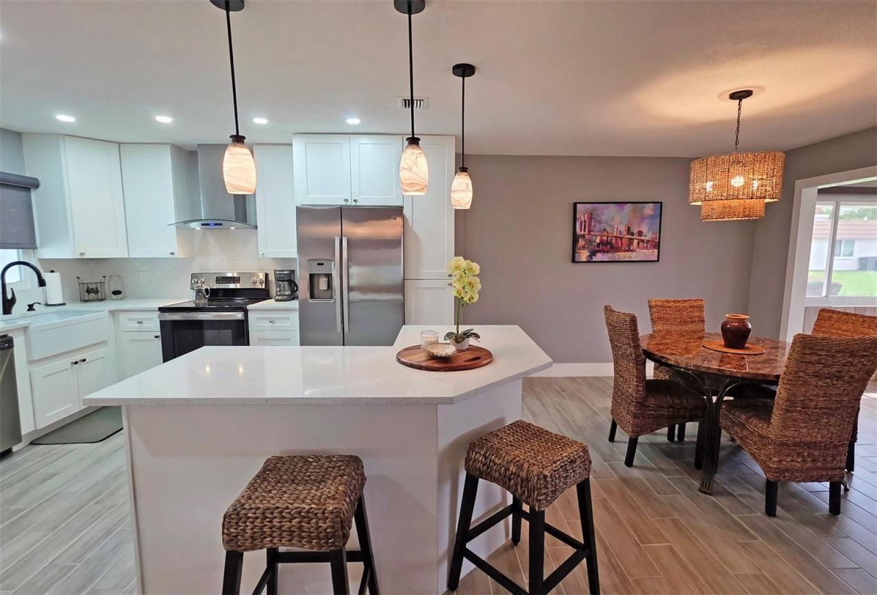 5468 Riverbluff Circle, Unit V-40, Sarasota, FL 34231 Photo
