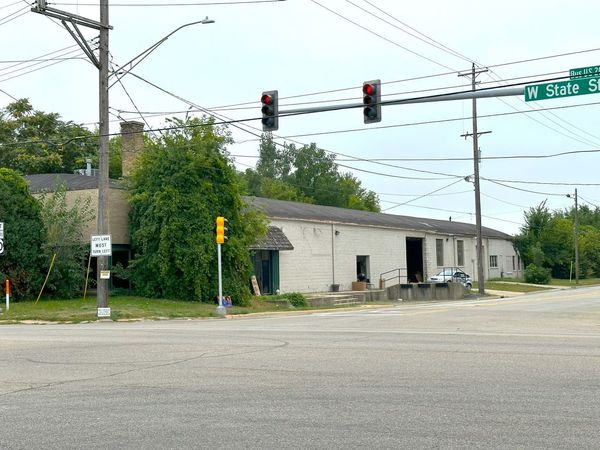 3238 W State Rd, Rockford, IL 61102