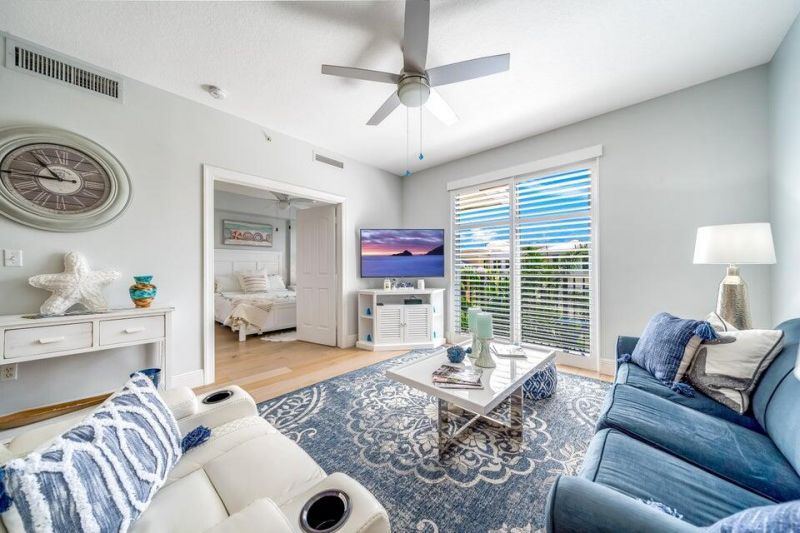 250 NE 3rd Avenue, Unit 1502, Delray Beach, FL 33444 Photo