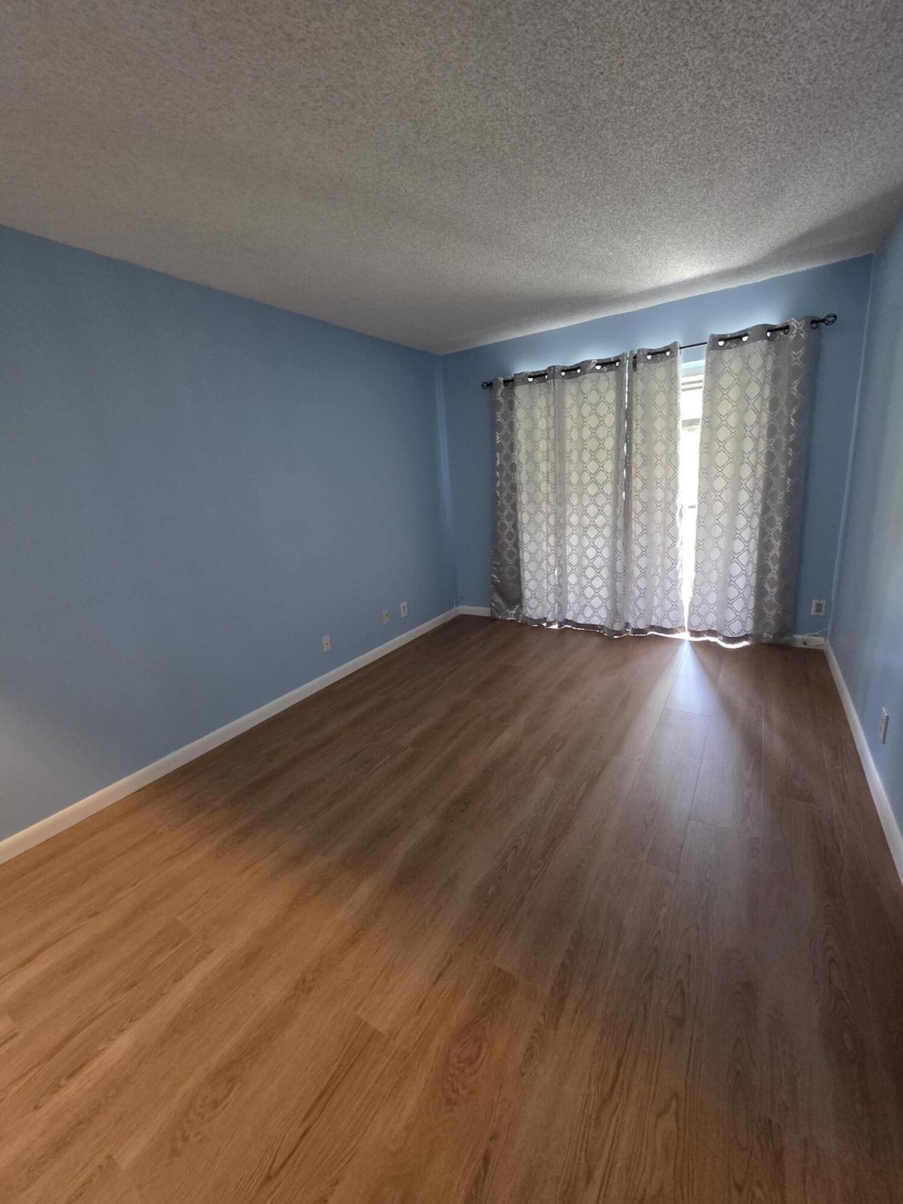 1001 Three Islands Boulevard, Unit 36, Hallandale Beach, FL 33009 Photo