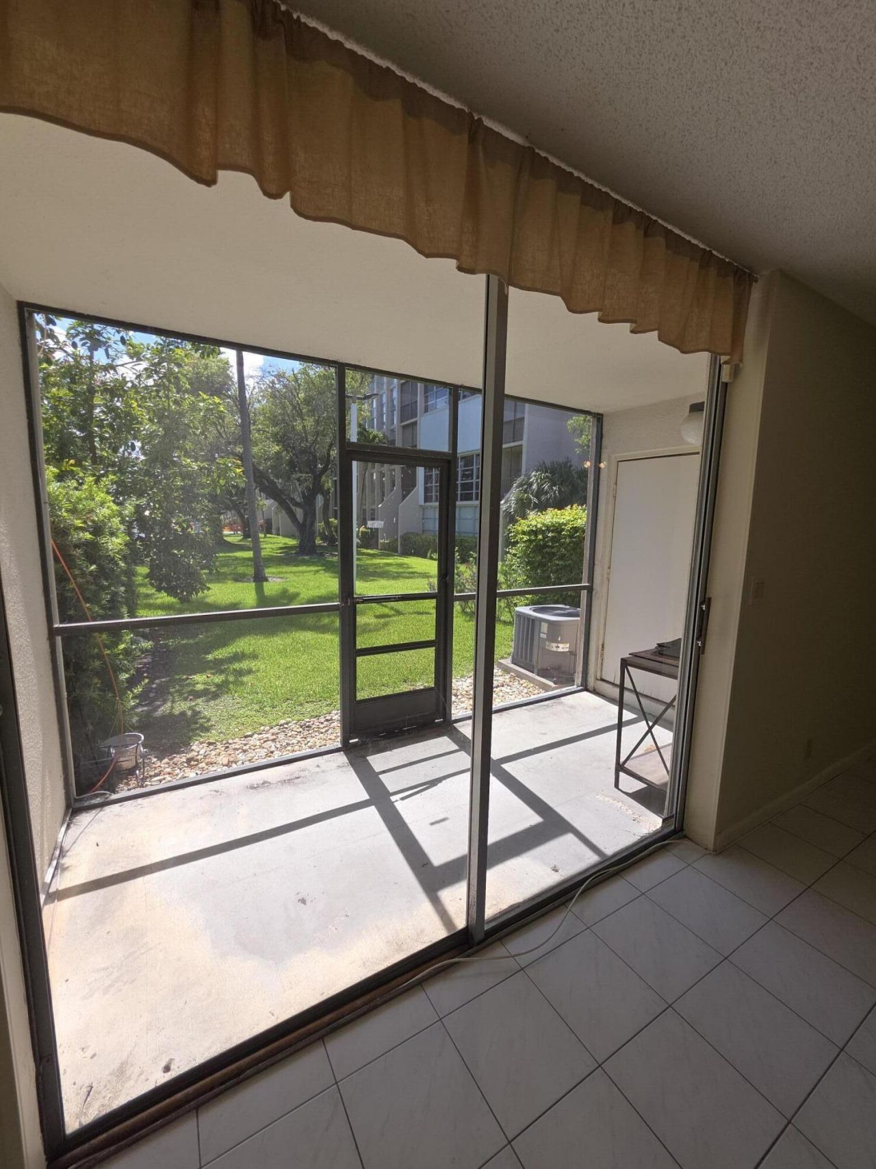 1001 Three Islands Boulevard, Unit 36, Hallandale Beach, FL 33009 Photo