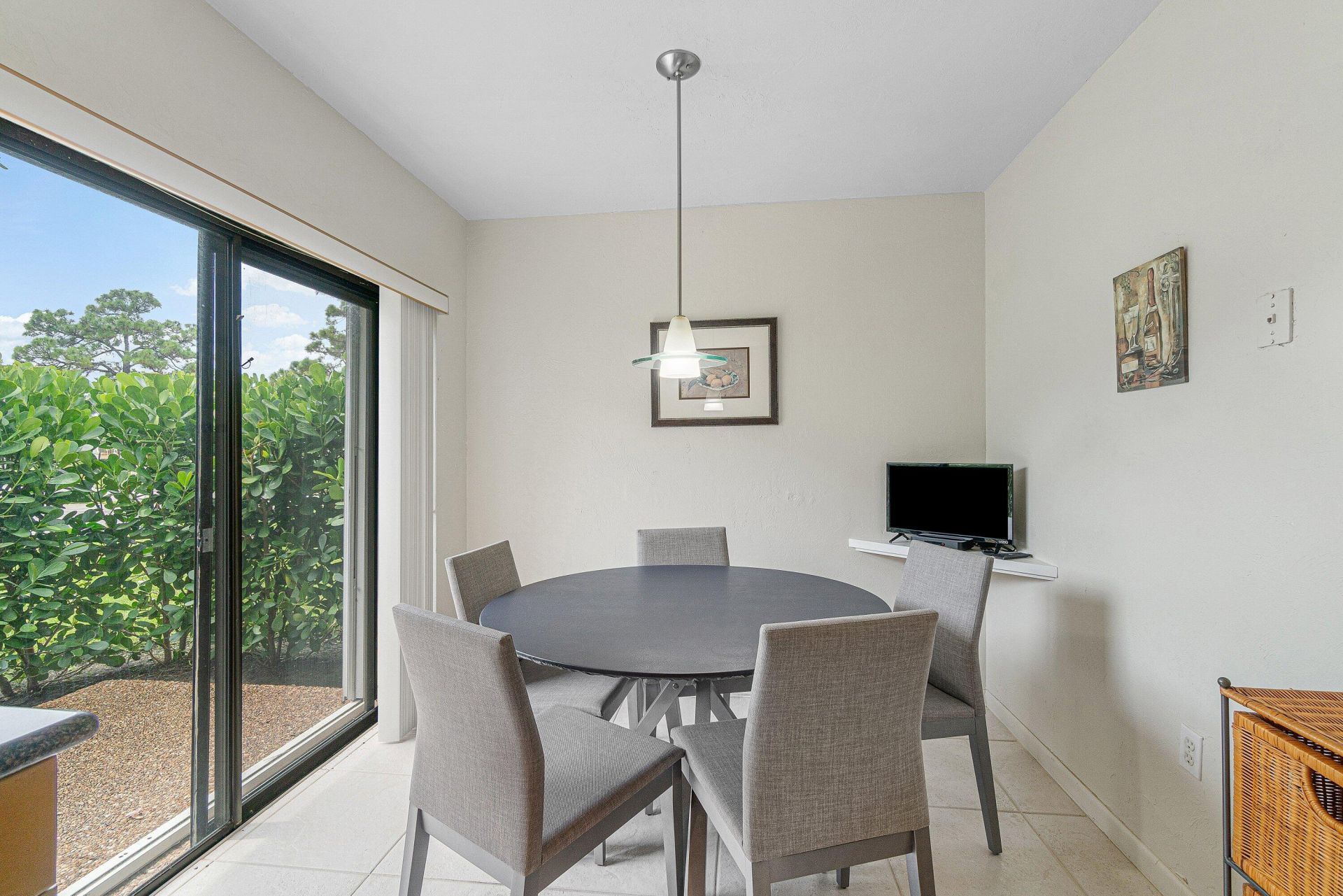 27 Stratford Lane W, Unit D, Boynton Beach, FL 33436 Photo