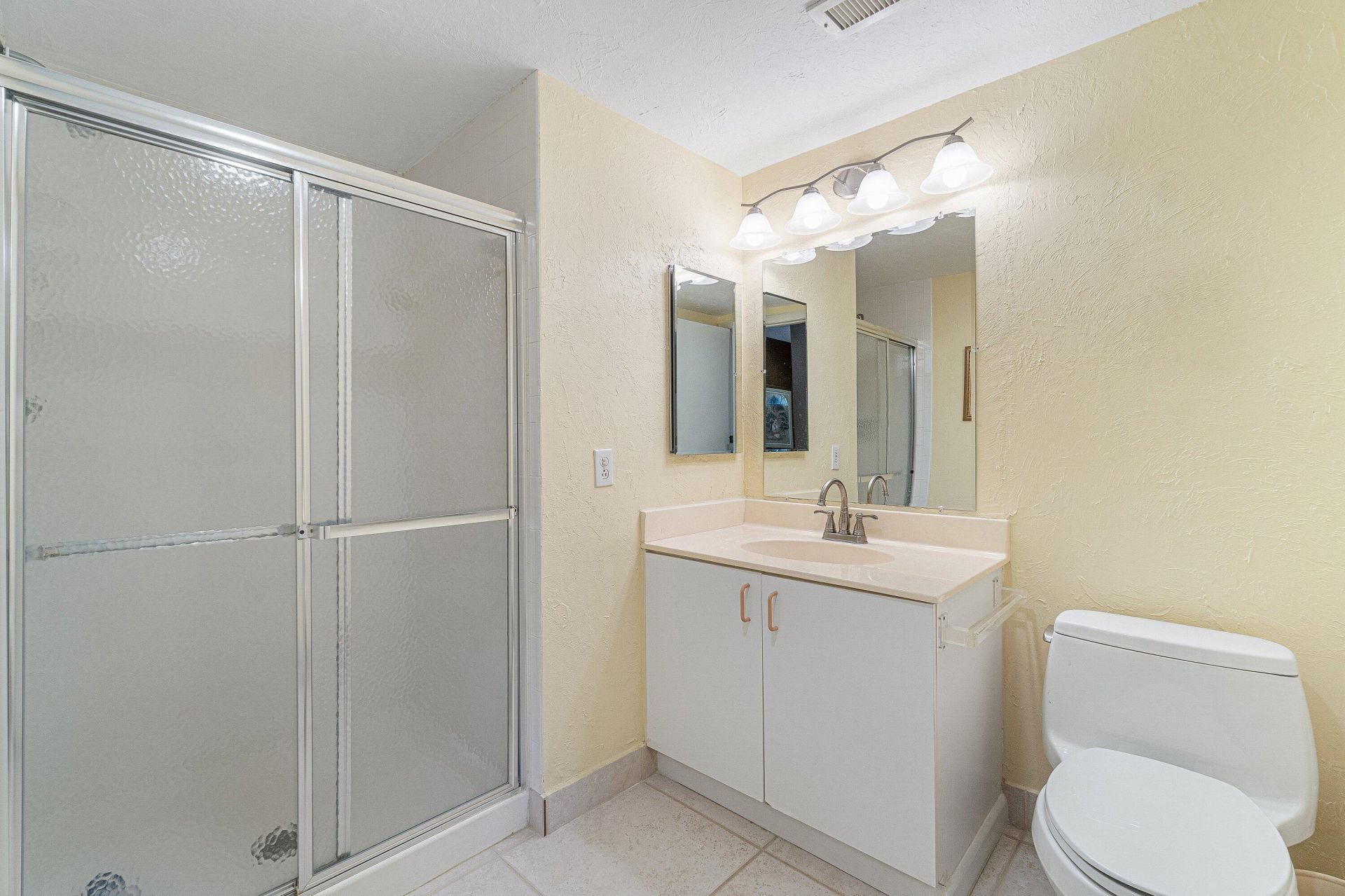 27 Stratford Lane W, Unit D, Boynton Beach, FL 33436 Photo