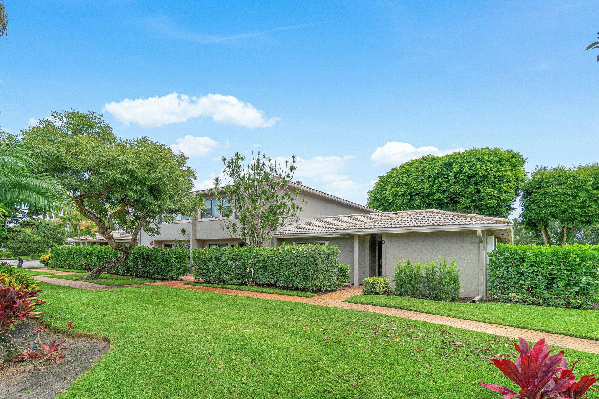 27 Stratford Lane W, Unit D, Boynton Beach, FL 33436 Photo