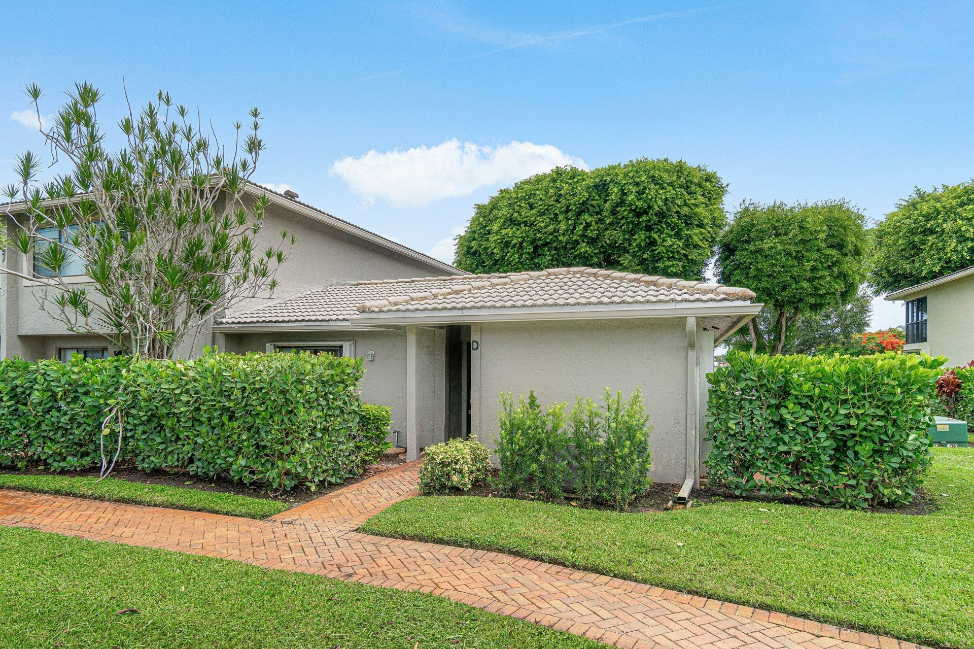 27 Stratford Lane W, Unit D, Boynton Beach, FL 33436 Photo