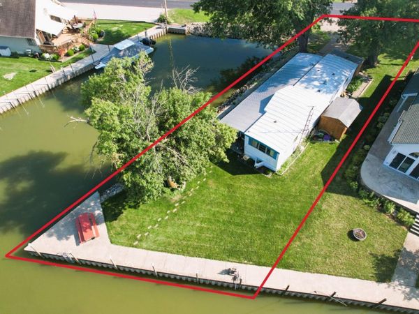 4799 E Marina Avenue, Port Clinton, OH 43452