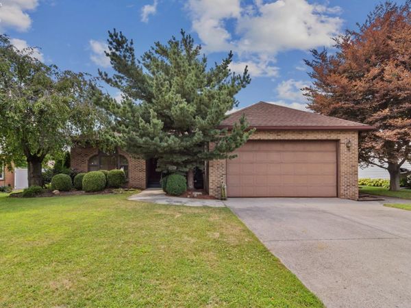 838 Bellaire Drive, Bellevue, OH 44811