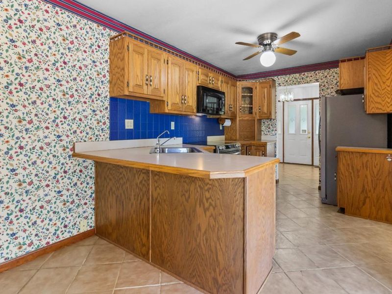 838 Bellaire Drive, Bellevue, OH 44811 Photo 17