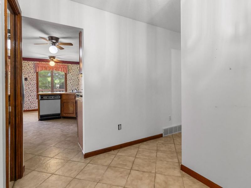 838 Bellaire Drive, Bellevue, OH 44811 Photo 25