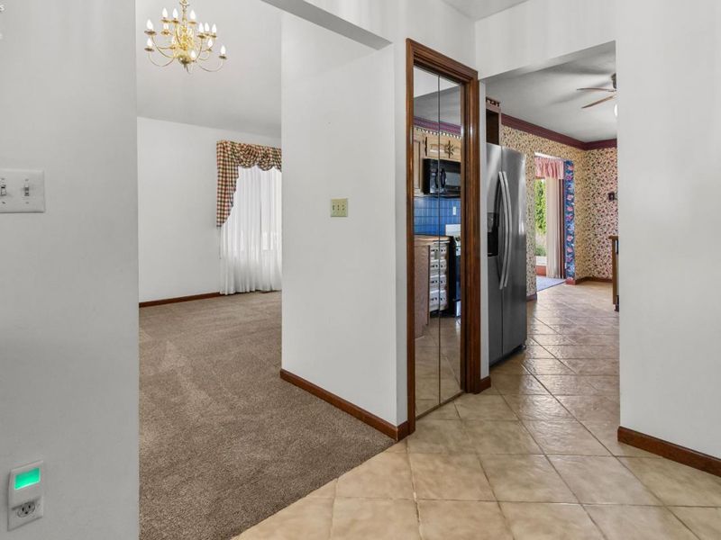 838 Bellaire Drive, Bellevue, OH 44811 Photo 5