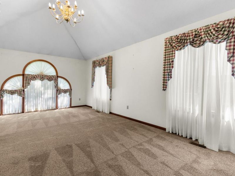 838 Bellaire Drive, Bellevue, OH 44811 Photo 8