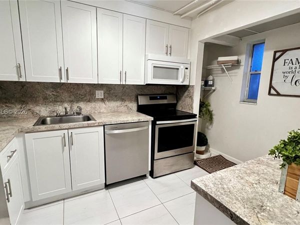 8060 Fairview Dr , Unit 101, Tamarac, FL 33321