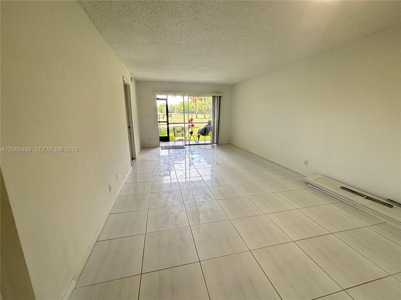 8060 Fairview Dr , Unit 101, Tamarac, FL 33321 Photo