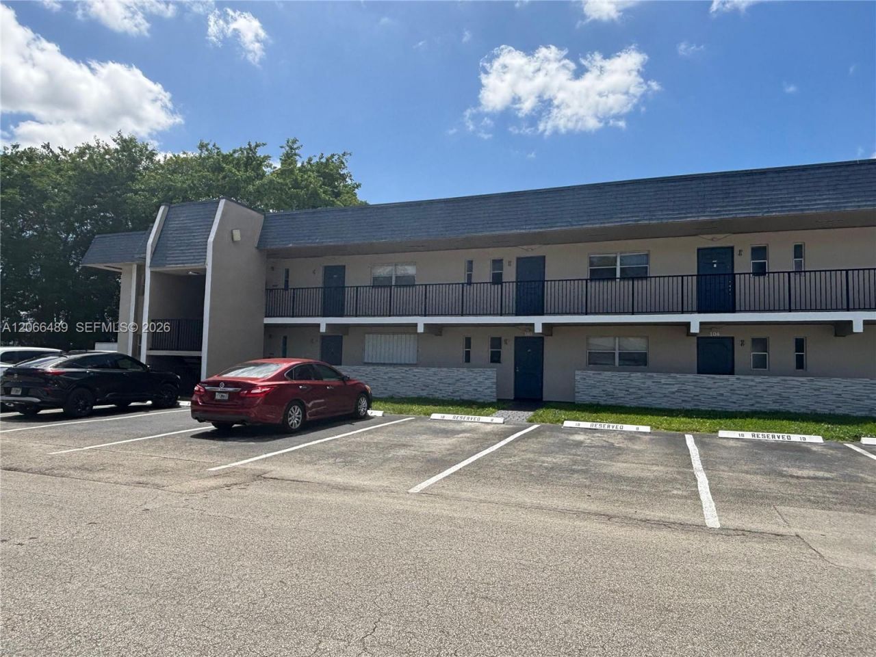 8060 Fairview Dr , Unit 101, Tamarac, FL 33321 Photo