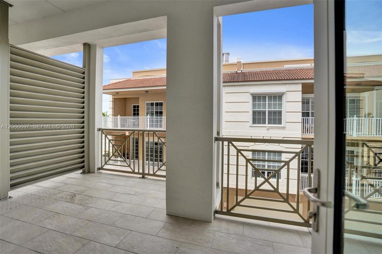 41 SW Seminole St, Unit #3-10, Stuart, FL 34994 Photo