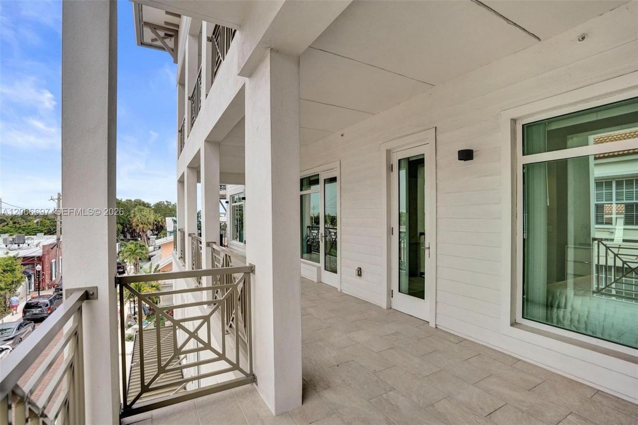 41 SW Seminole St, Unit #3-10, Stuart, FL 34994 Photo