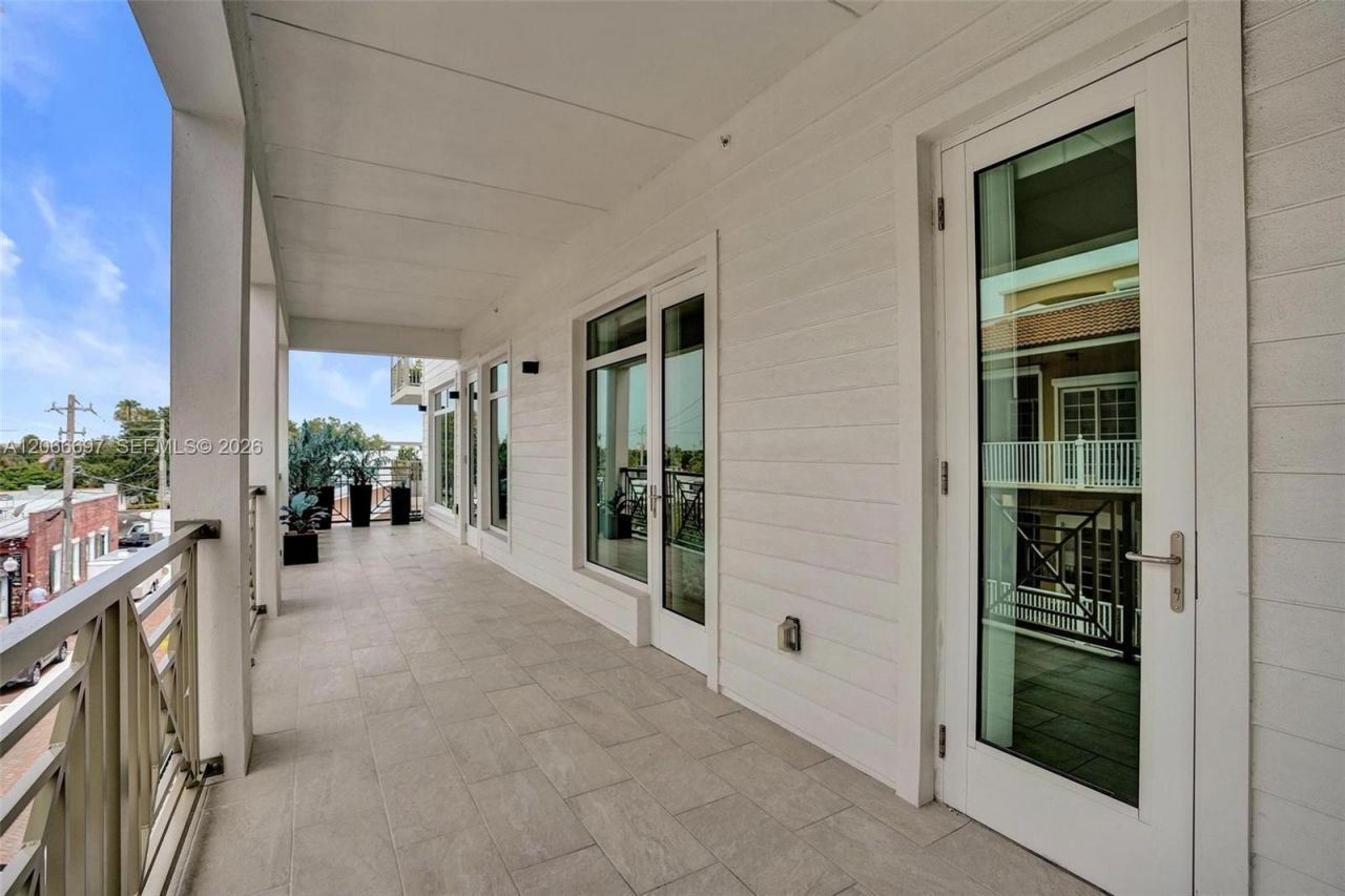 41 SW Seminole St, Unit #3-10, Stuart, FL 34994 Photo