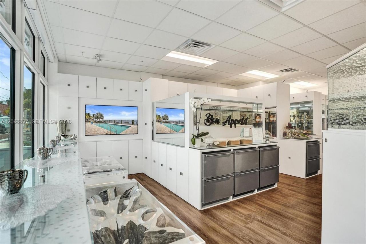 41 SW Seminole St, Unit #3-10, Stuart, FL 34994 Photo