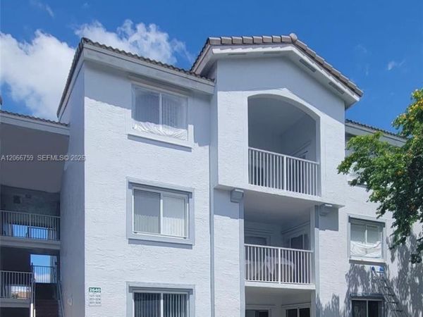 2640 S University Dr , Unit 118, Davie, FL 33328