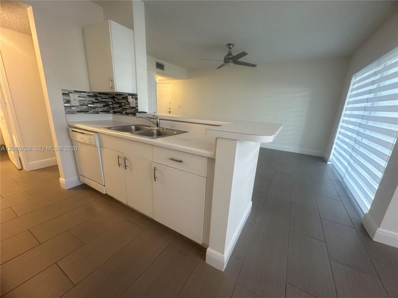 2640 S University Dr, Unit 118, Davie, FL 33328 Photo