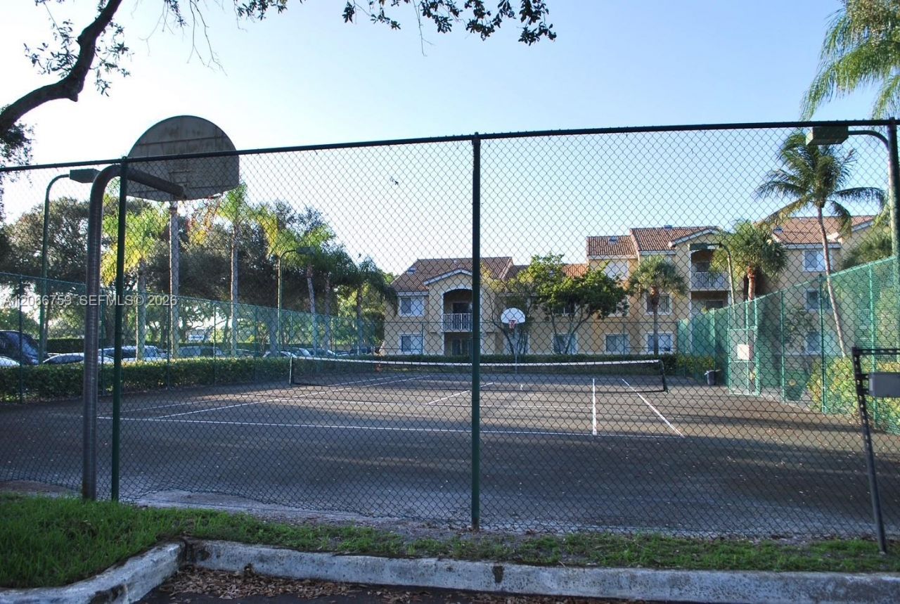 2640 S University Dr, Unit 118, Davie, FL 33328 Photo