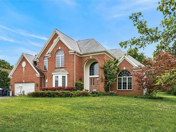 36 Orange Tree Circle, Rochester, NY 14624