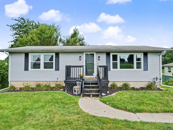 408 S 10th Avenue, New Windsor, IL 61465
