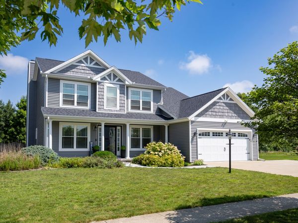 302 Goldenrod Drive , Savoy, IL 61874