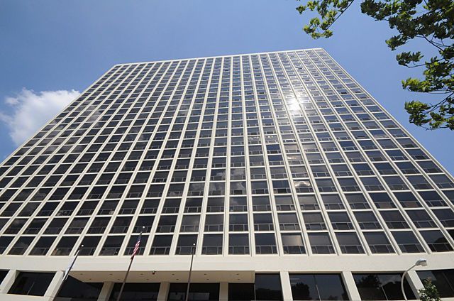 4343 N Clarendon Street, Unit 2110, Chicago, IL 60613 Main Photo