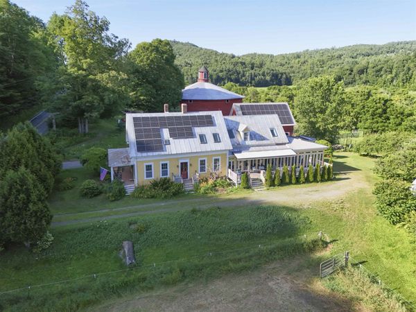1740 US Route 5 North, Barnet, VT 05819