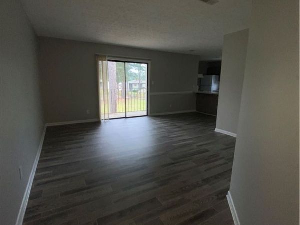 927 Applewood Lane, Fayetteville, NC 28303