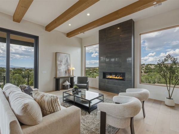 2 Vista Del Cielo , Santa Fe, NM 87506